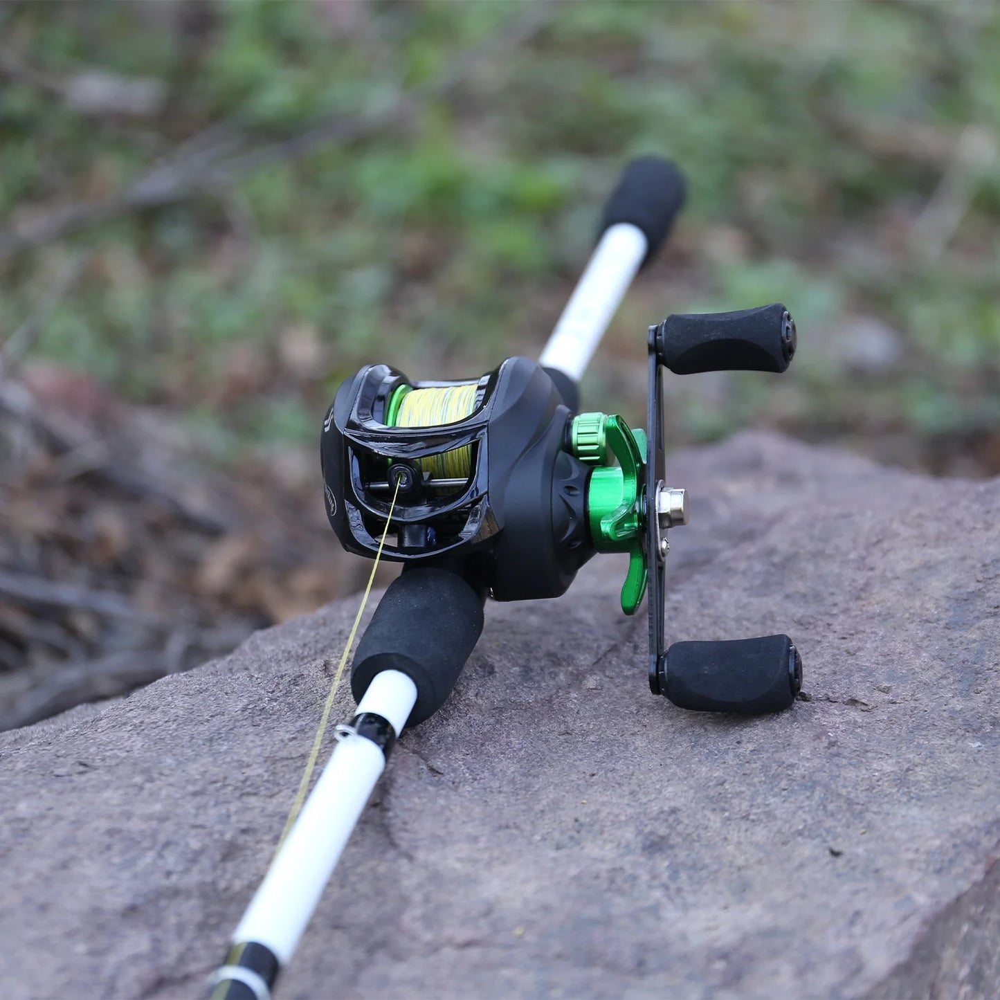 Sougayilang Fishing Rod Reel Combo 1.8m 4-Sections Carbon Fiber Rod and 7.2:1 Speed Gear Ratio Max Drag 8kg for Bass, Pike